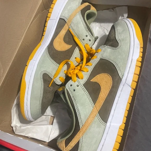 Nike Dunk Low Dusty Olives
